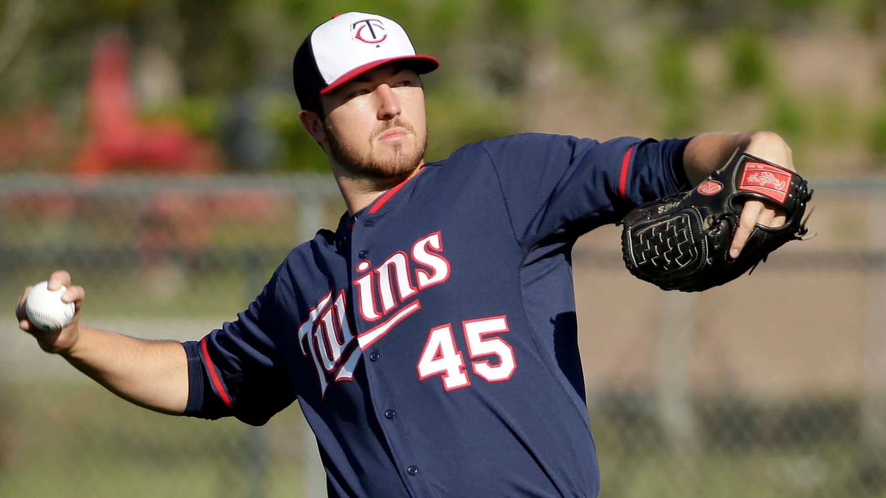 Notebook: Hughes hopes to give batters trouble with curve
